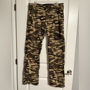 Men’s Wrangler Outdoor Camouflage Pants/ Zip off Shorts
